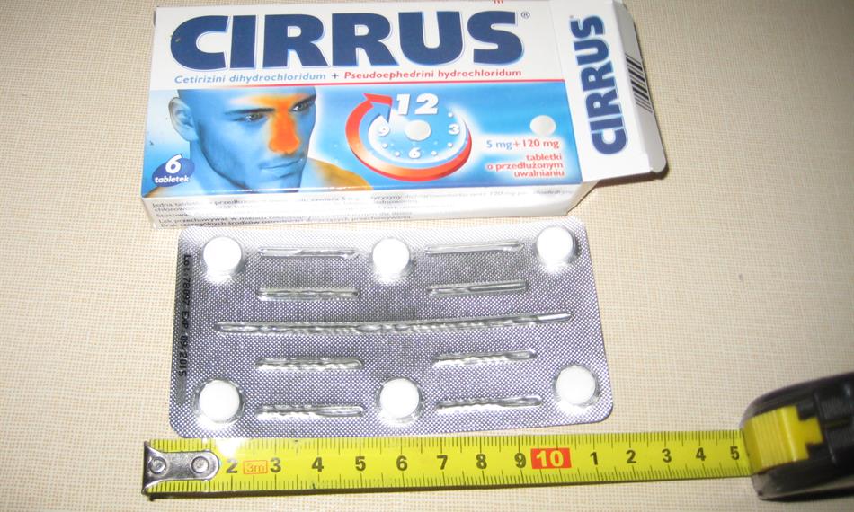 2013-2-18-1431leky Cirrus krabicka meritko.jpg